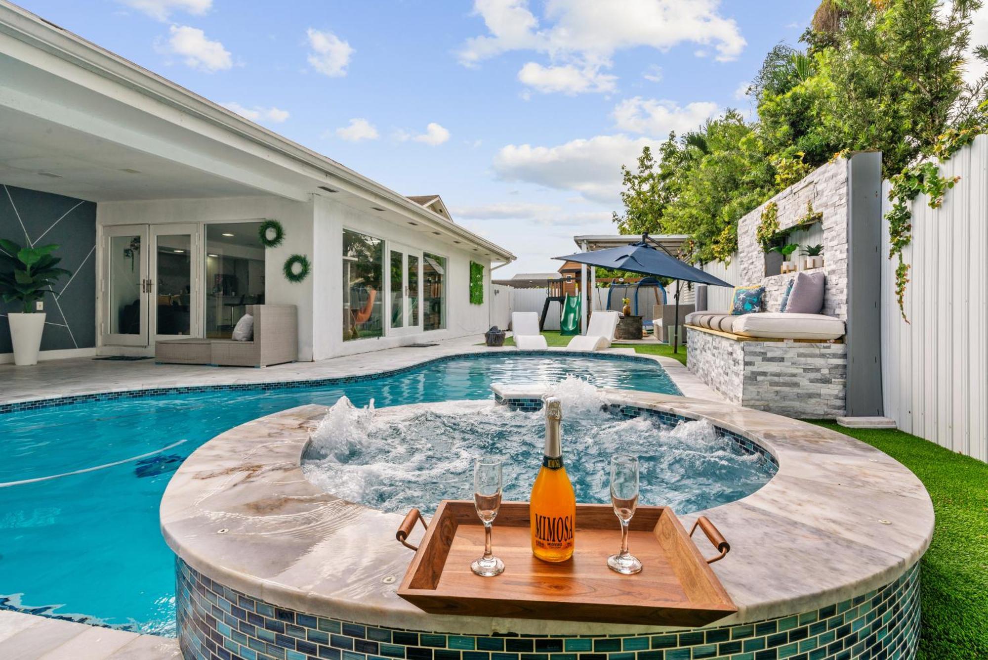 Miami Luxury House W Heated Pool & Jacuzzi Villa ภายนอก รูปภาพ